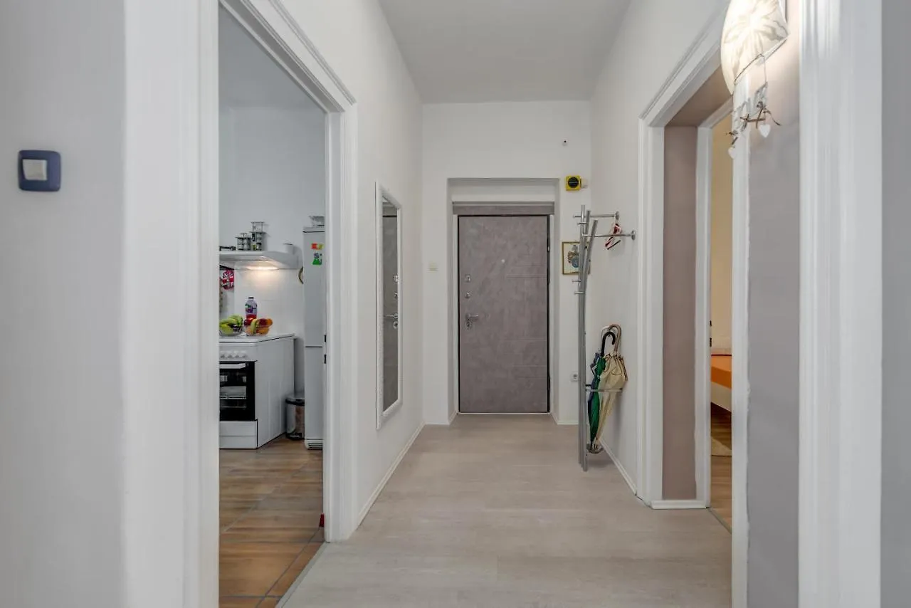 Apartment Pape